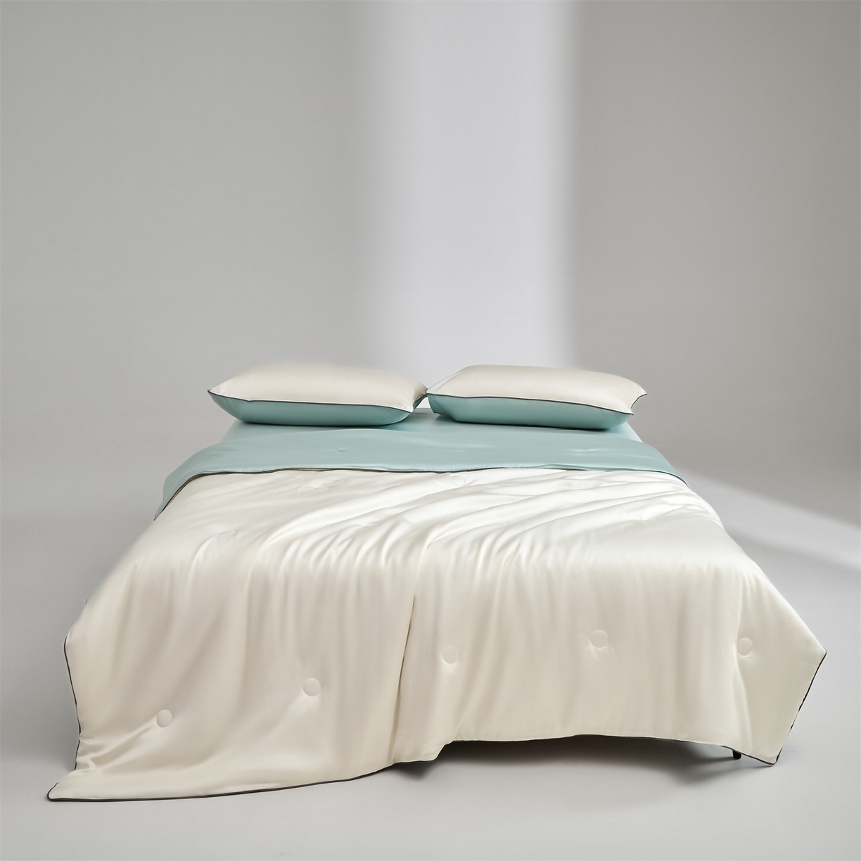 91家纺网 家纺一手货源 找家纺 无界 2026新款天丝夏被-麻绳双拼-温妮 温妮 元气白桃+海盐蓝