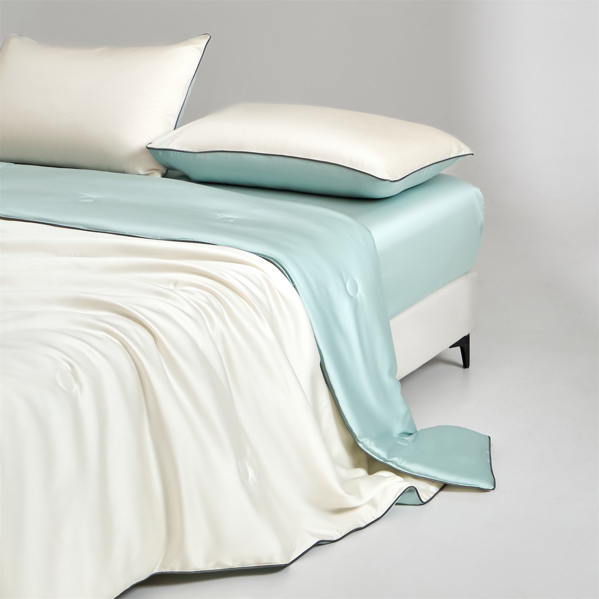 91家纺网 家纺一手货源 找家纺 无界 2026新款天丝夏被-麻绳双拼-温妮 温妮 元气白桃+海盐蓝