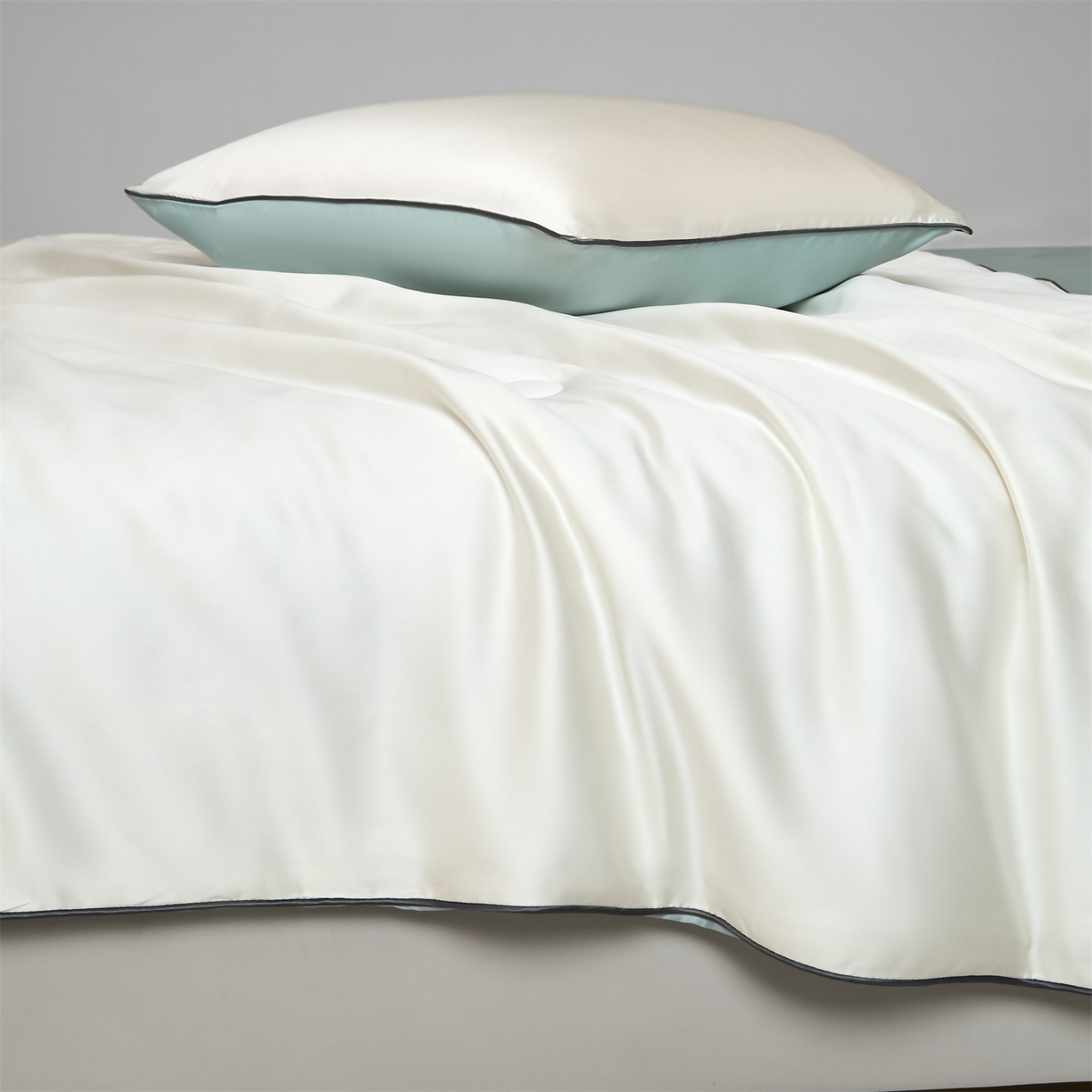 91家纺网 家纺一手货源 找家纺 无界 2026新款天丝夏被-麻绳双拼-温妮 温妮 元气白桃+海盐蓝