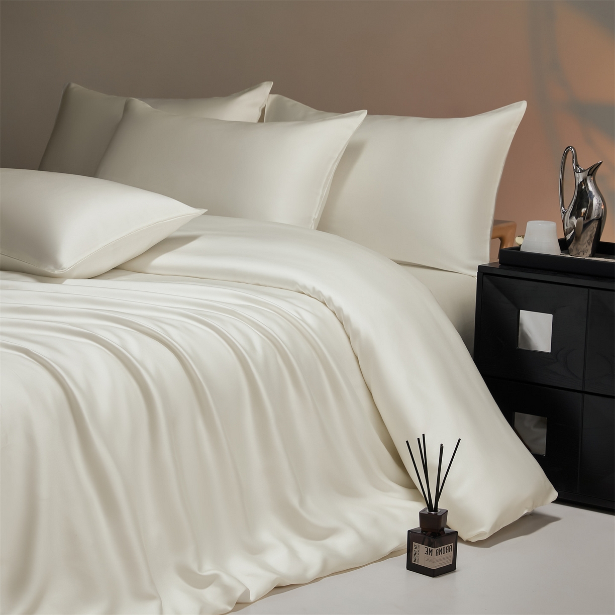 91家纺网 家纺一手货源 找家纺 DC 2026新款天丝纯色双拼四件套--多娜系列 古董白