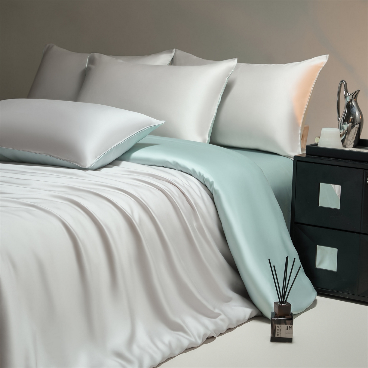 91家纺网 家纺一手货源 找家纺 DC 2026新款天丝纯色双拼四件套--多娜系列 流沙灰+海盐蓝