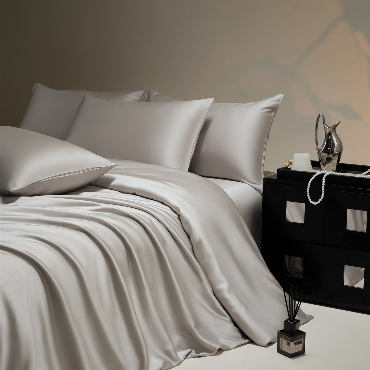 91家纺网 家纺一手货源 找家纺 DC 2026新款天丝纯色双拼四件套--多娜系列 椰子灰