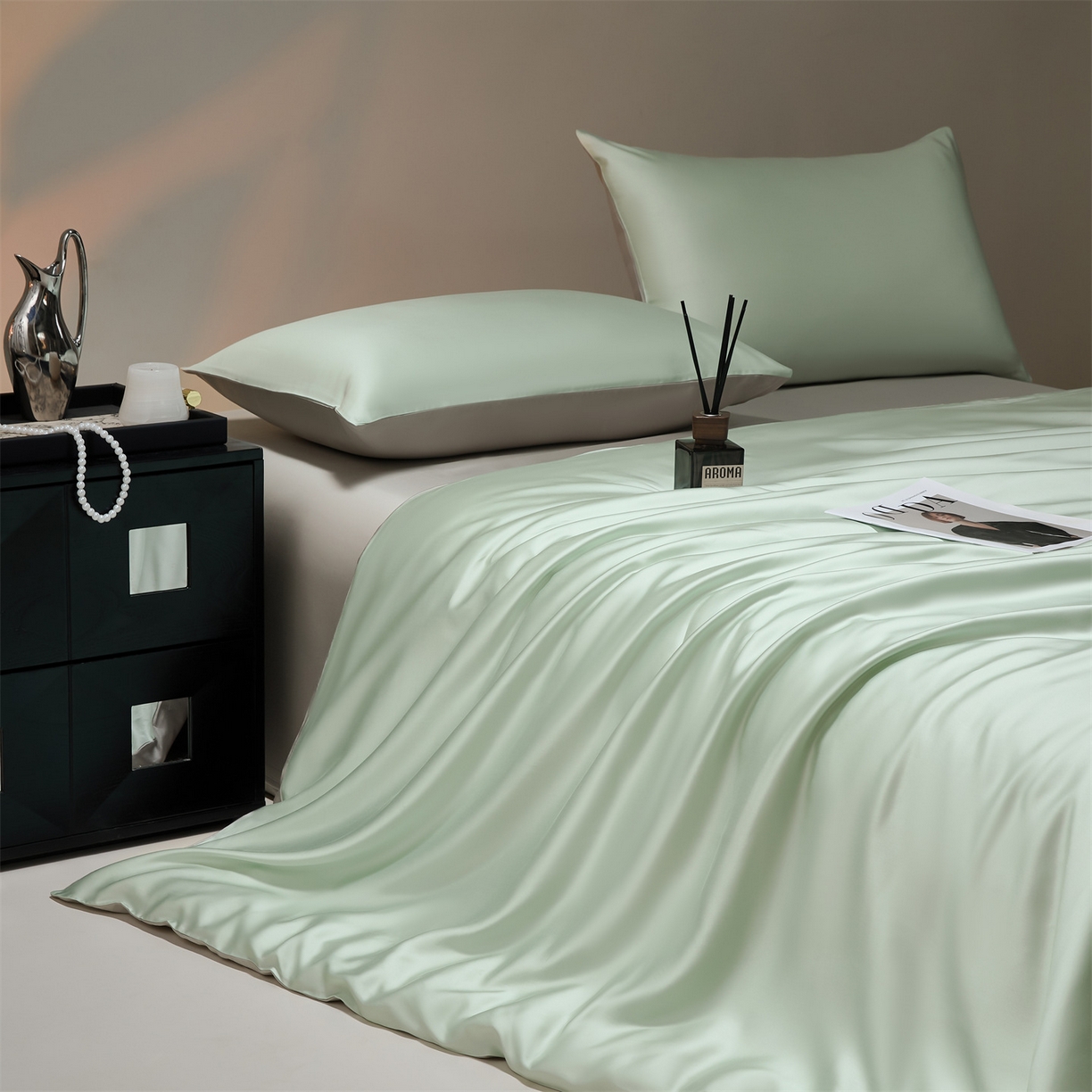 91家纺网 家纺一手货源 找家纺 DC 2026新款天丝纯色双拼四件套--多娜系列 亚丁绿+冰川灰