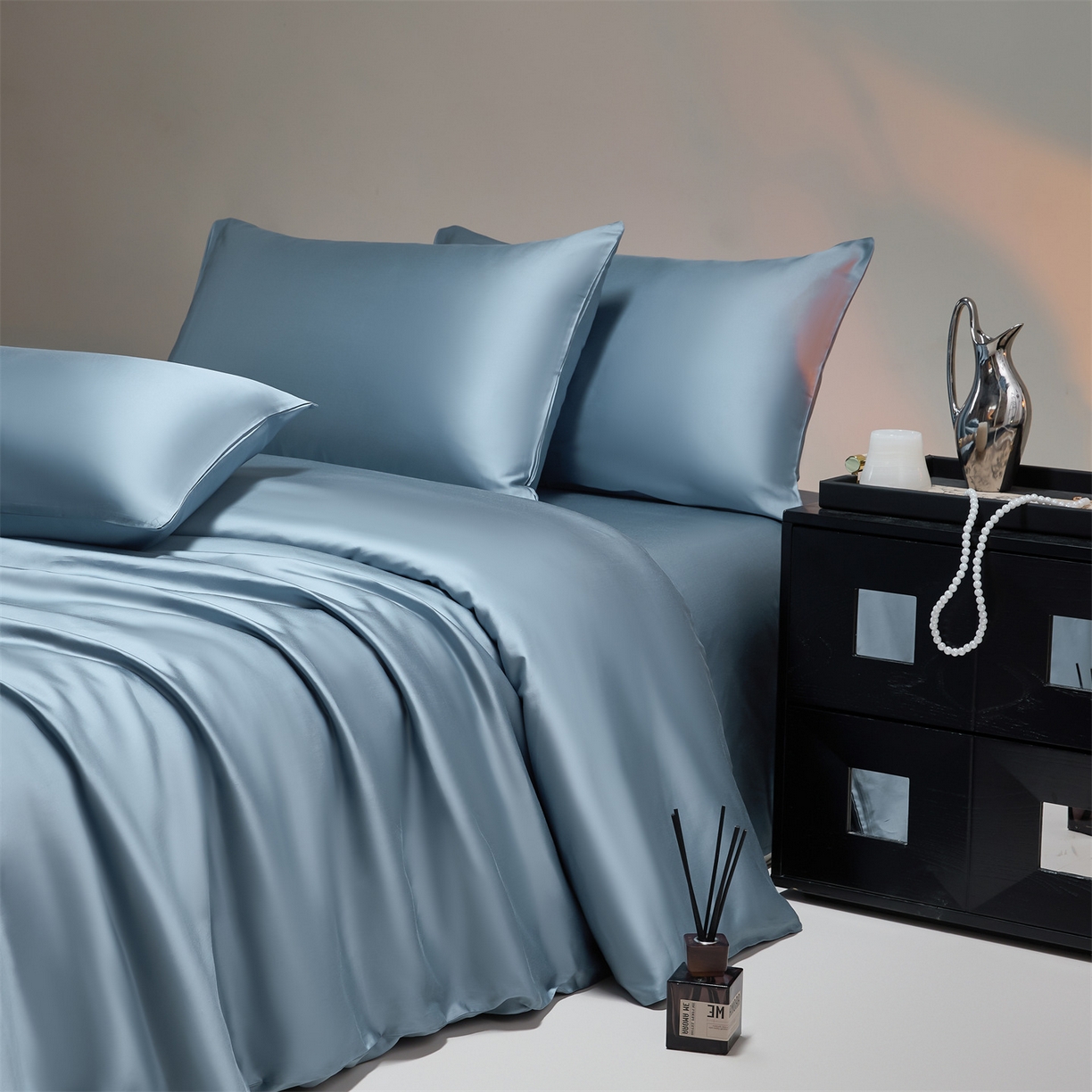 91家纺网 家纺一手货源 找家纺 DC 2026新款天丝纯色双拼四件套--多娜系列 梵高蓝