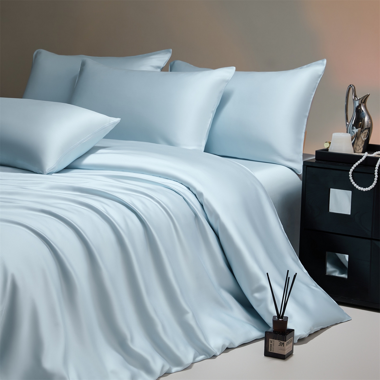 91家纺网 家纺一手货源 找家纺 DC 2026新款天丝纯色双拼四件套--多娜系列 婴儿蓝