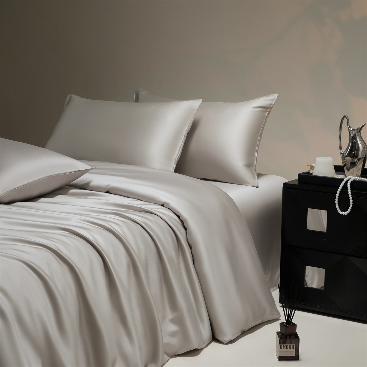 91家纺网 家纺一手货源 找家纺 DC 2026新款天丝纯色双拼四件套--多娜系列 椰子灰