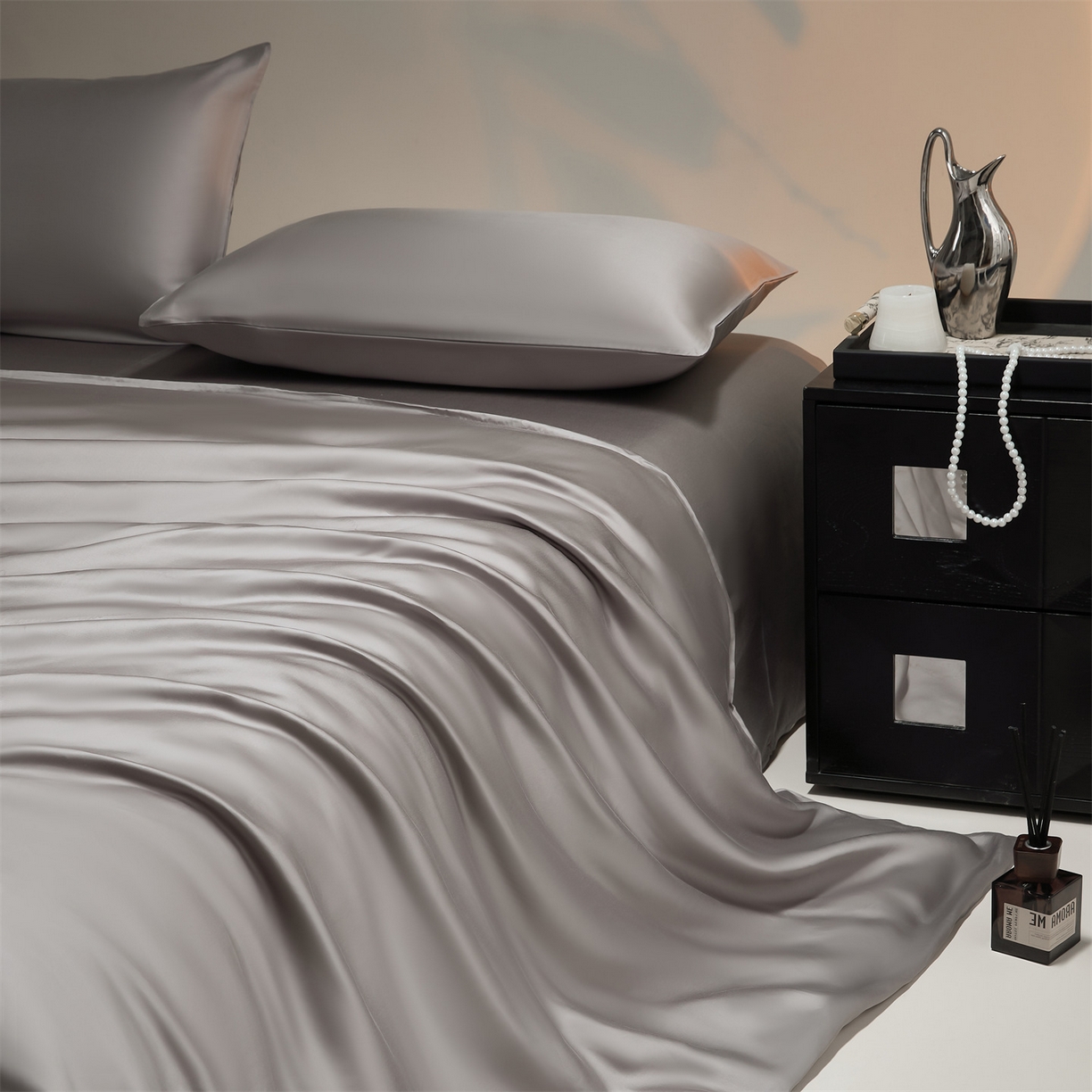 91家纺网 家纺一手货源 找家纺 DC 2026新款天丝纯色双拼四件套--多娜系列 经典灰