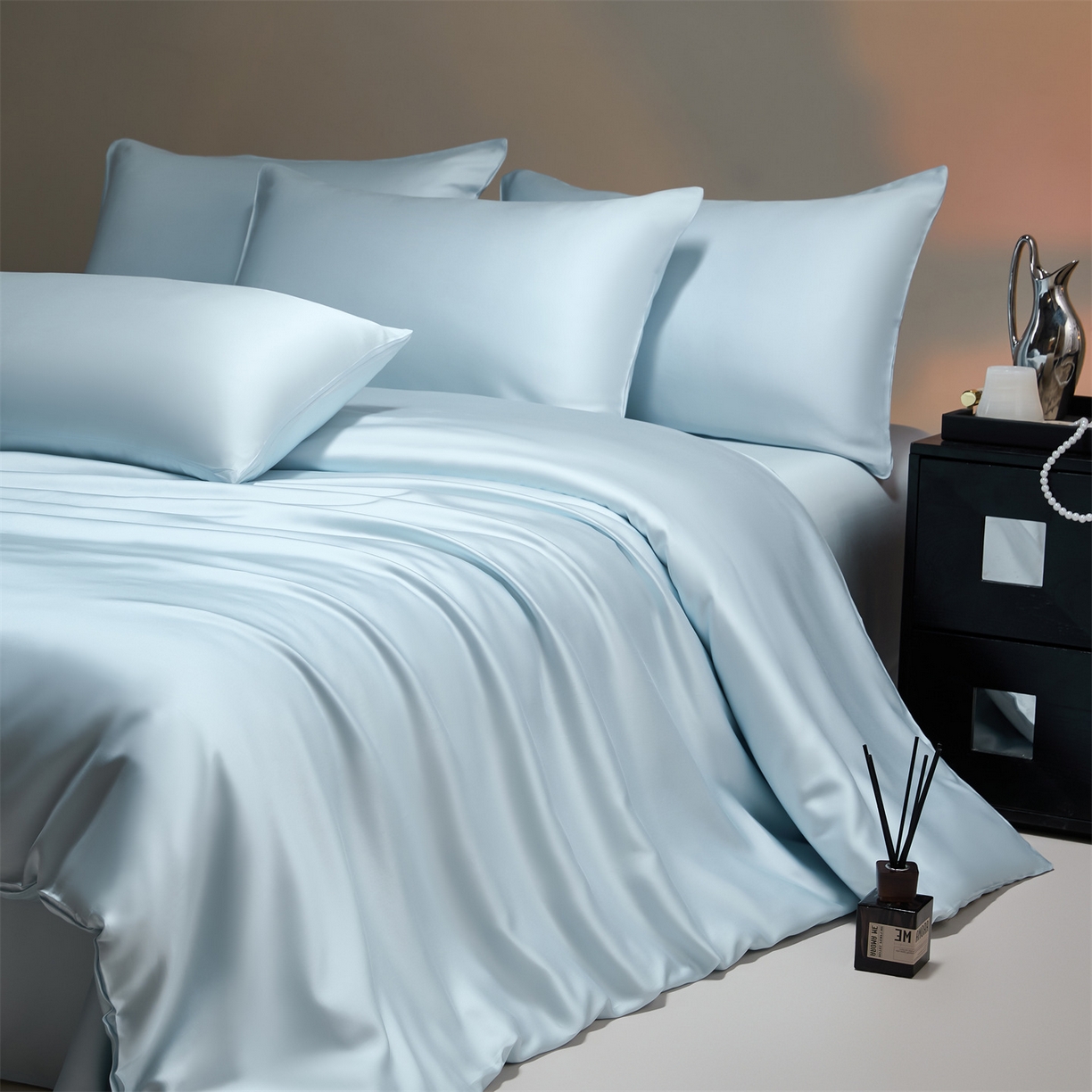 91家纺网 家纺一手货源 找家纺 DC 2026新款天丝纯色双拼四件套--多娜系列 婴儿蓝