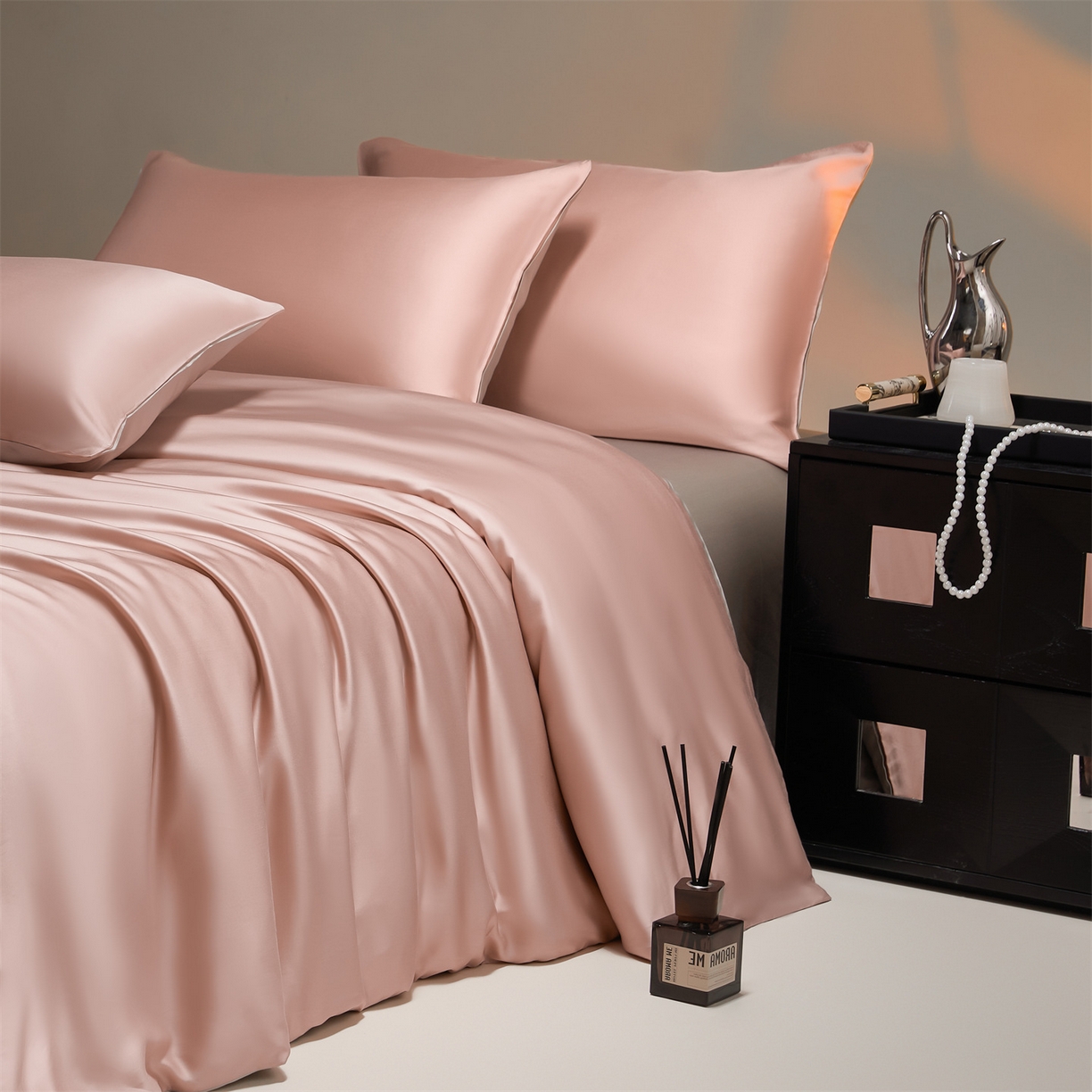 91家纺网 家纺一手货源 找家纺 DC 2026新款天丝纯色双拼四件套--多娜系列 子粉+椰子灰