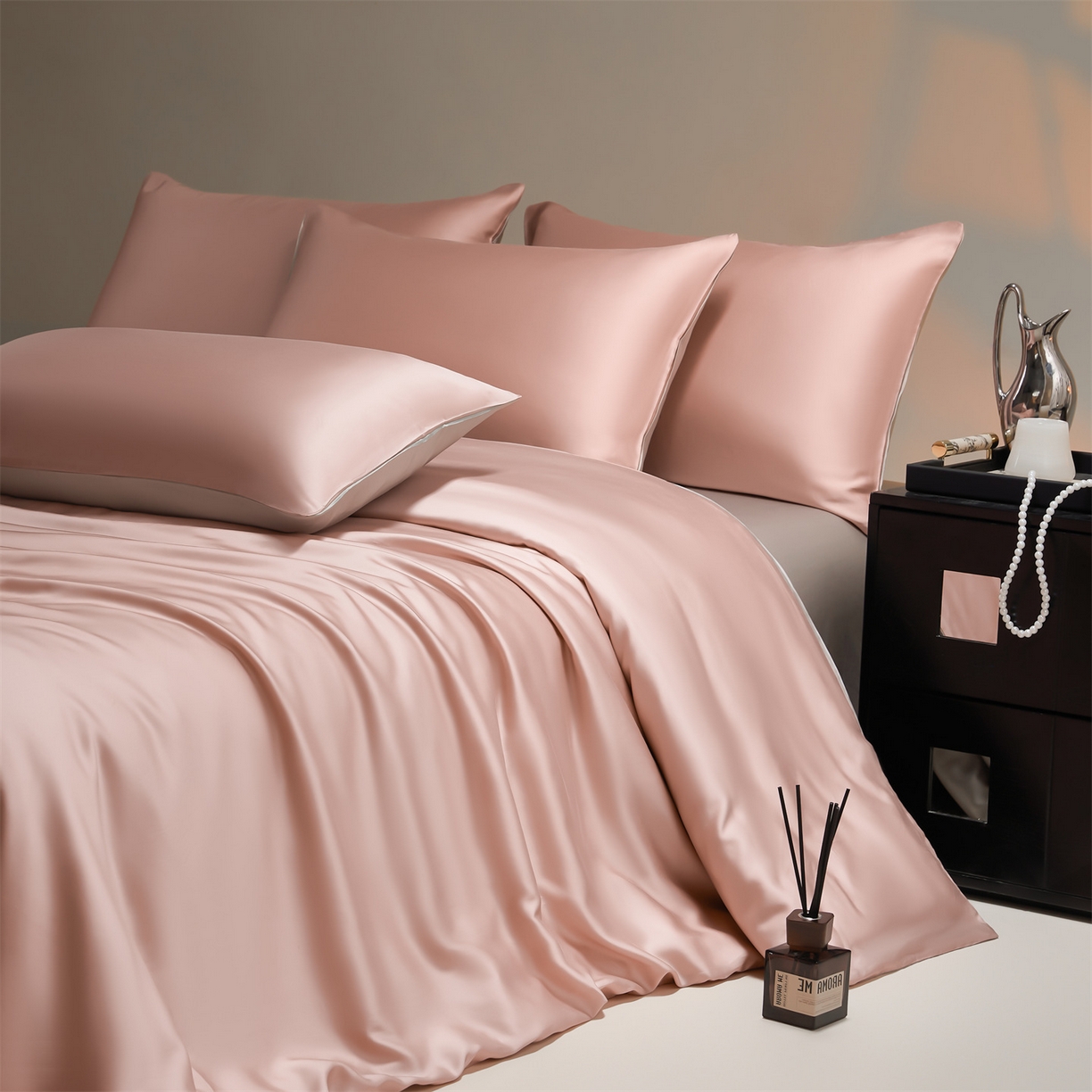 91家纺网 家纺一手货源 找家纺 DC 2026新款天丝纯色双拼四件套--多娜系列 子粉+椰子灰