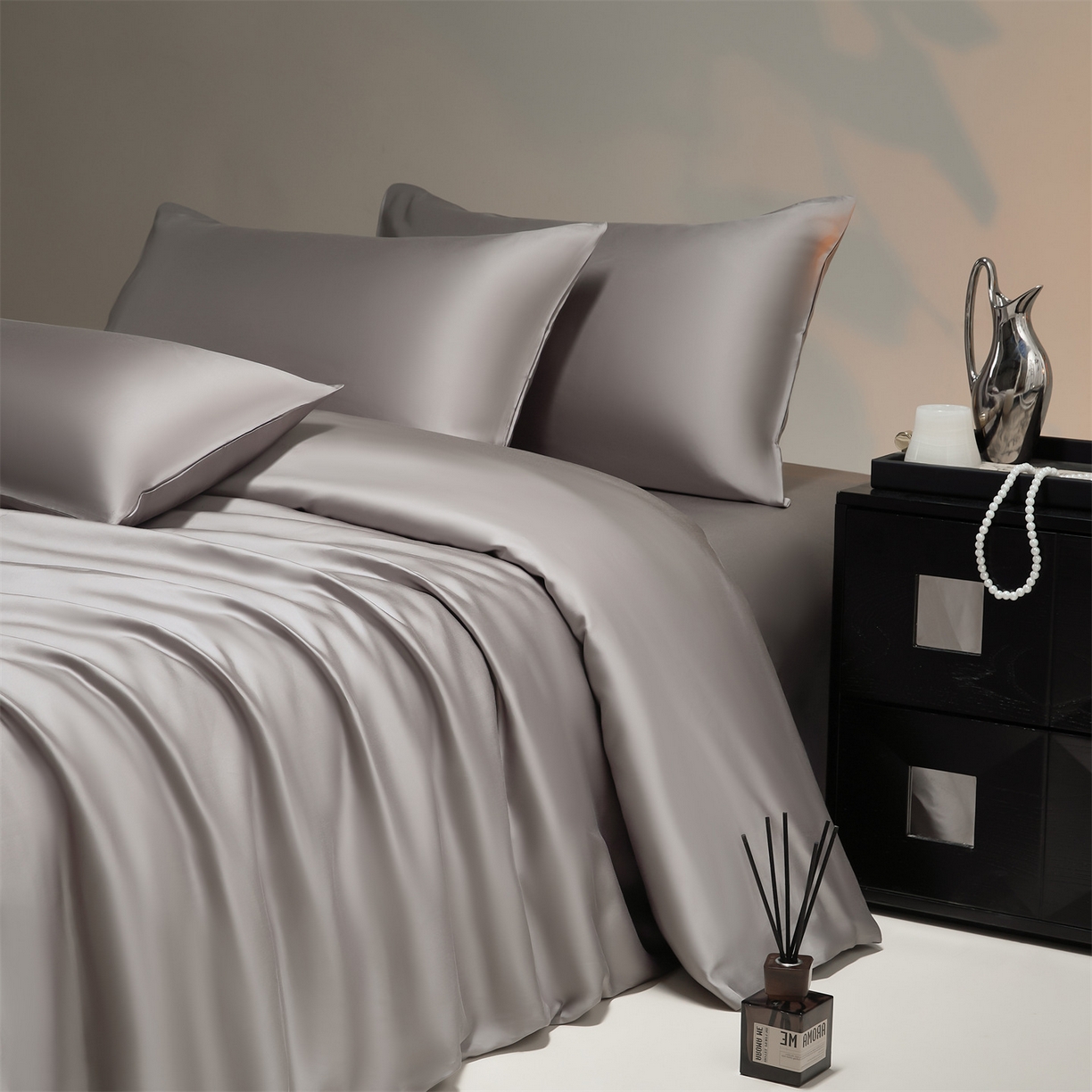 91家纺网 家纺一手货源 找家纺 DC 2026新款天丝纯色双拼四件套--多娜系列 经典灰