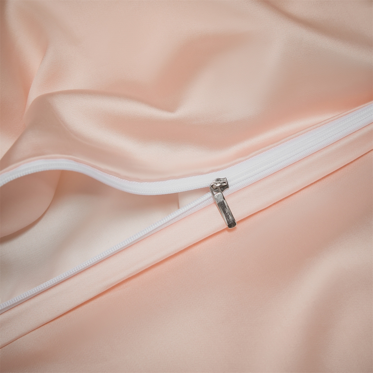 91家纺网 家纺一手货源 找家纺 DC 2026新款天丝纯色双拼四件套--多娜系列 元气白桃+半熟蜜桃