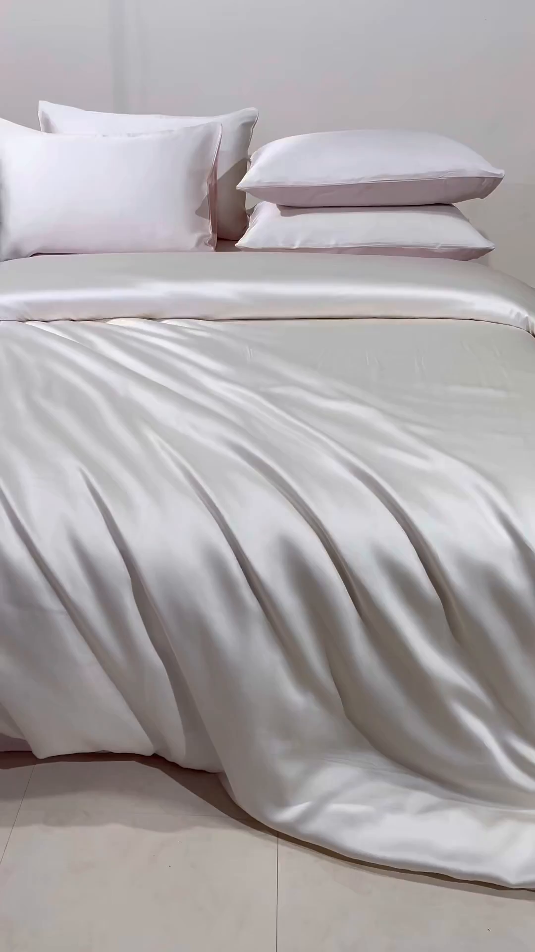 91家纺网 家纺一手货源 找家纺 DC 2026新款天丝纯色双拼四件套--多娜系列 元气白桃+半熟蜜桃