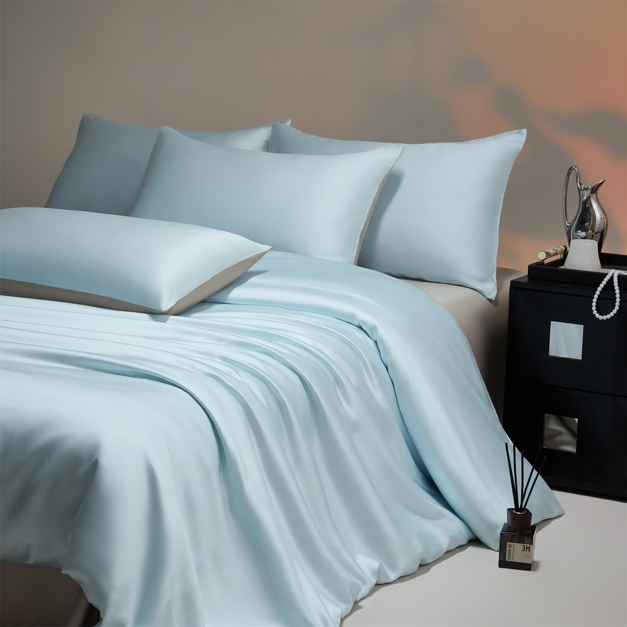 91家纺网 家纺一手货源 找家纺 DC 2026新款天丝纯色双拼四件套--多娜系列 淡海蓝+冰川灰