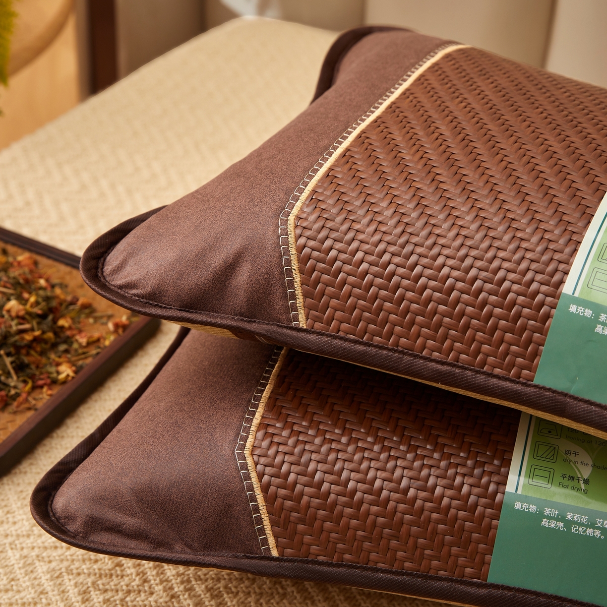 91家纺网 家纺一手货源 找家纺 小桃姐家纺 2026新款夏凉枕清凉藤席凉席花草枕头枕芯藤面竹席枕头-系列一 A1深棕弧形夏凉枕