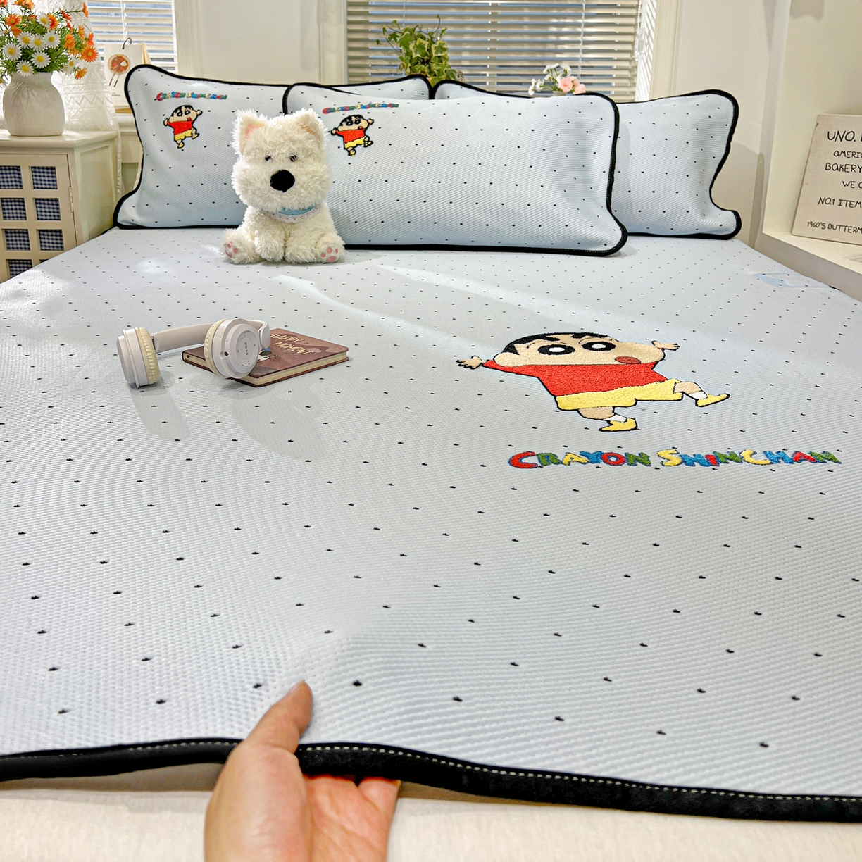 91家纺网 家纺一手货源 找家纺 （总）桃子家居 2026新款A类PE凉感卡通蜡笔小新毛巾绣高端工艺空调软席凉席三件套系列