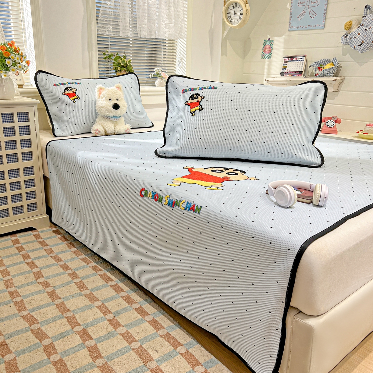 91家纺网 家纺一手货源 找家纺 （总）桃子家居 2026新款A类PE凉感卡通蜡笔小新毛巾绣高端工艺空调软席凉席三件套系列