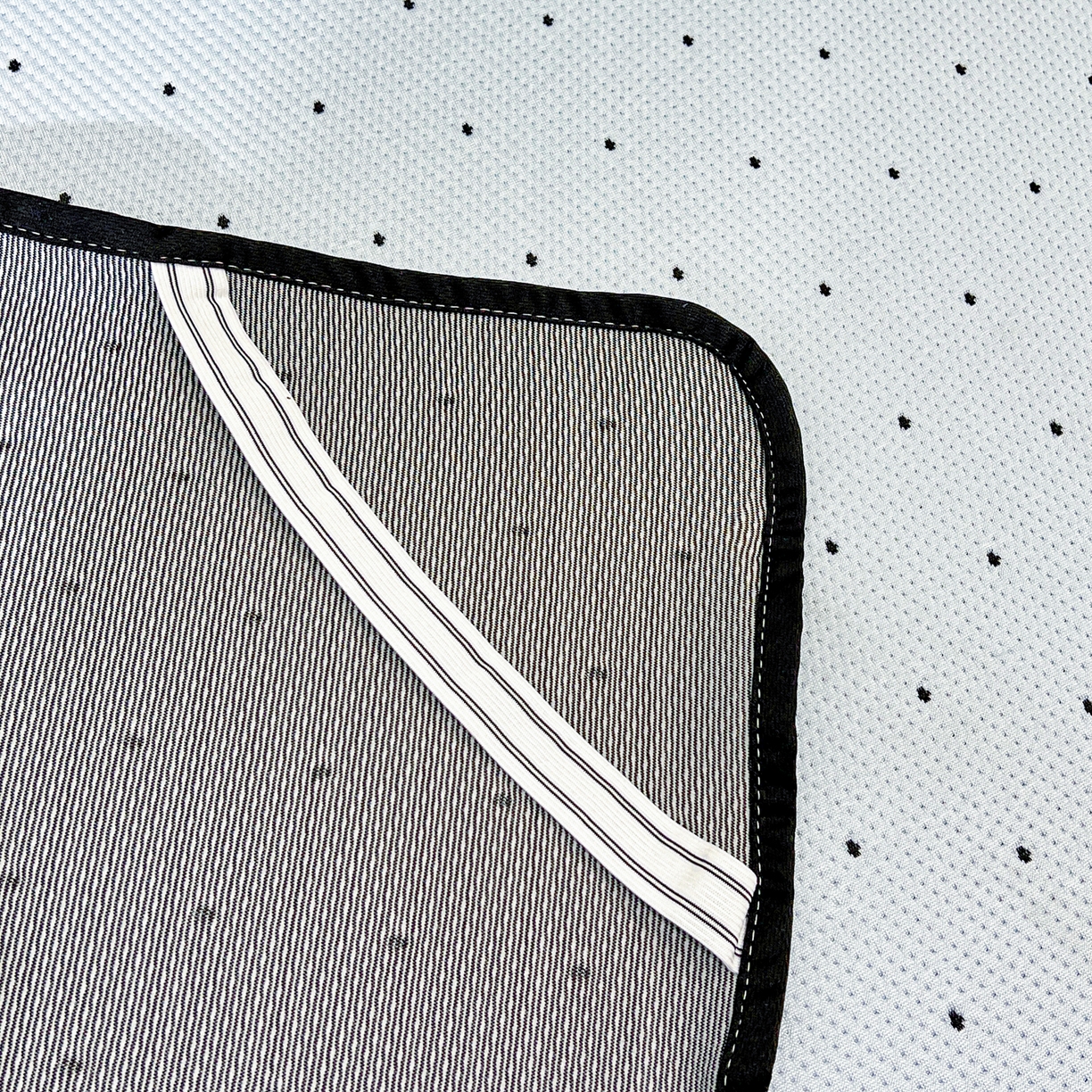 91家纺网 家纺一手货源 找家纺 桃子家居 2026新款A类PE凉感卡通蜡笔小新毛巾绣高端工艺空调软席凉席三件套系列 PE蜡笔小新-调皮小新