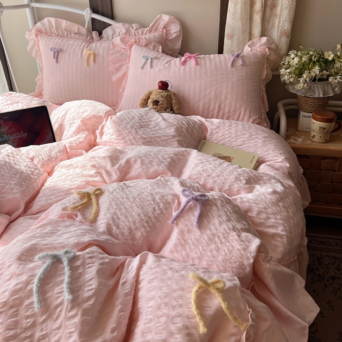 91家纺网 家纺一手货源 找家纺 顾里家纺 2026新款韩系仙女泡泡纱丝带四件套 蜜桃丝带