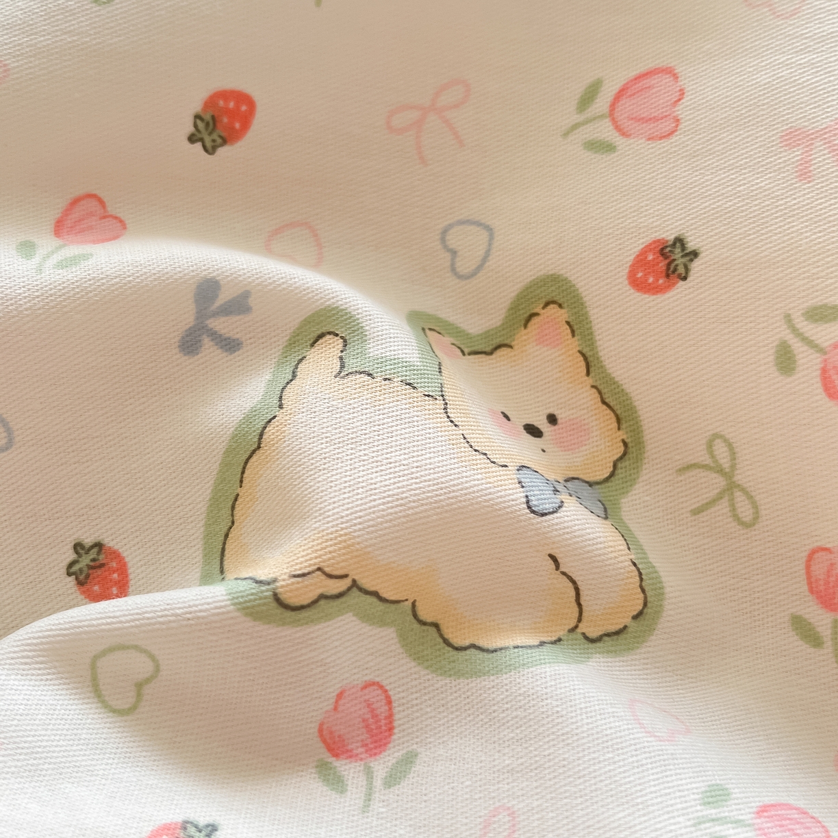 91家纺网 家纺一手货源 找家纺 女子家纺 2026新款全棉纯棉印花单品系列花卉款四件套 玫瑰小狗