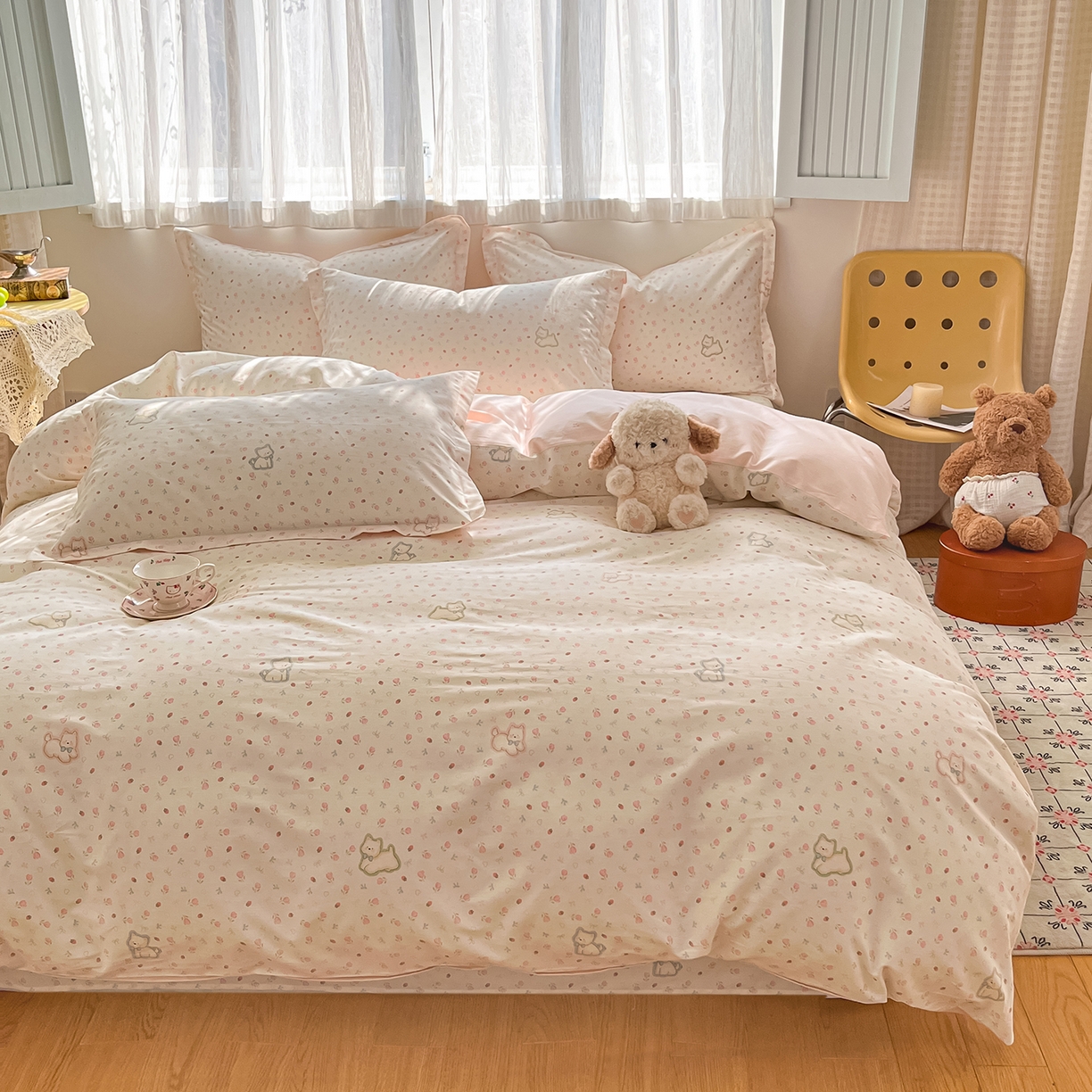 91家纺网 家纺一手货源 找家纺 女子家纺 2026新款全棉纯棉印花单品系列花卉款四件套 玫瑰小狗