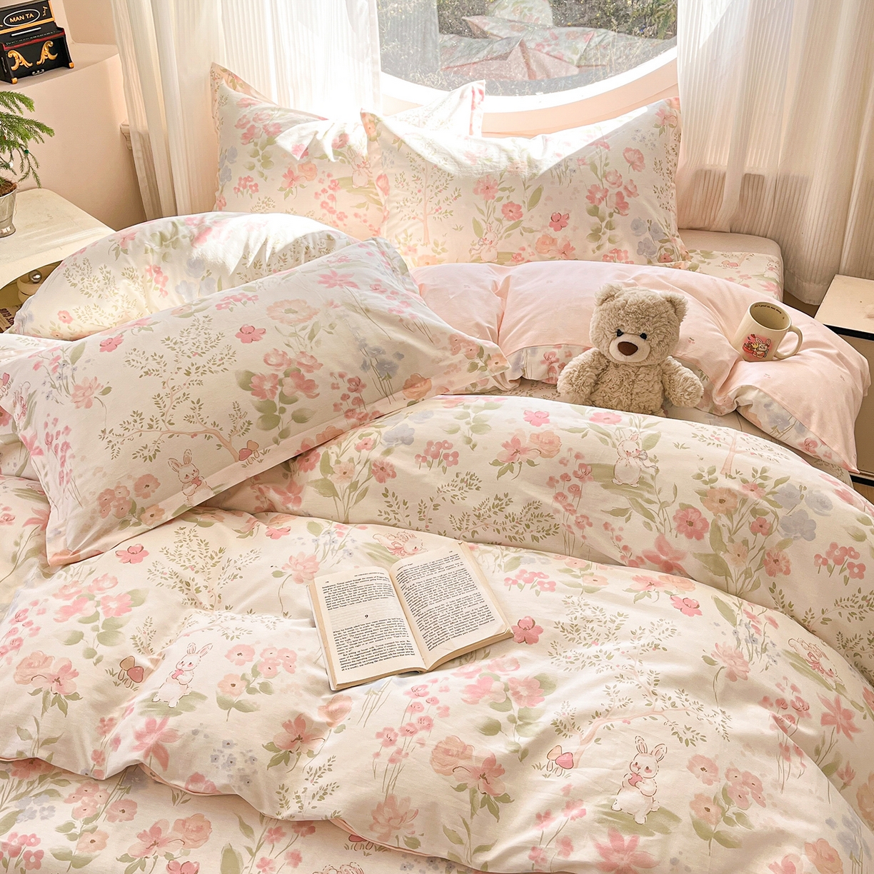 91家纺网 家纺一手货源 找家纺 女子家纺 2026新款全棉纯棉印花单品系列花卉款四件套 花仙兔兔