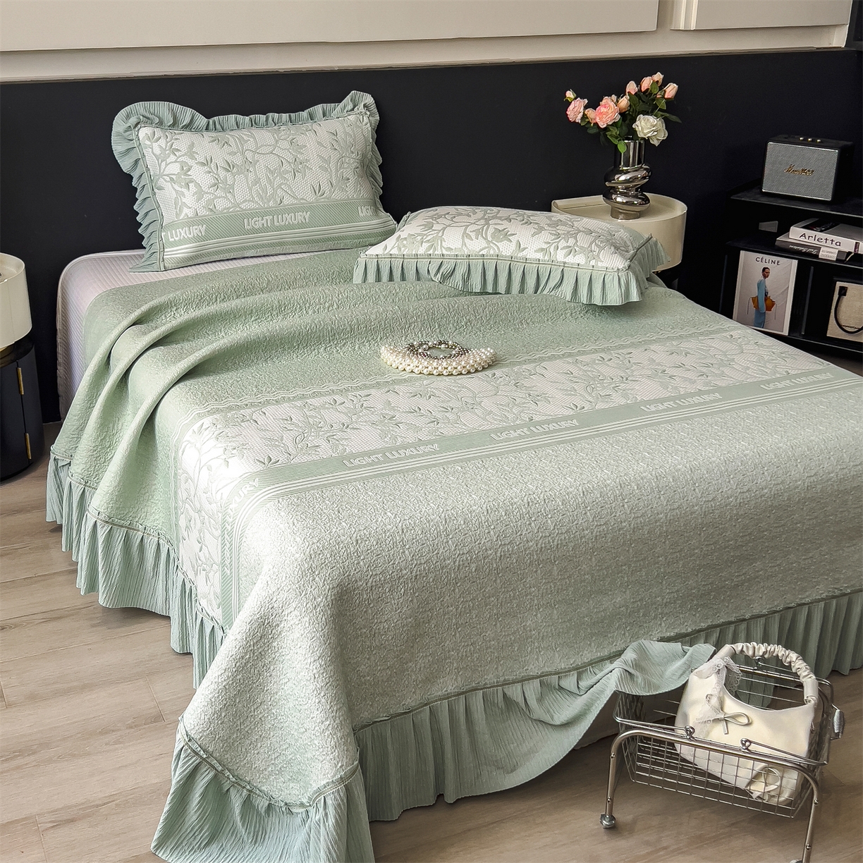 91家纺网 家纺一手货源 找家纺 慕木家纺 2026新款A类三明治复合乙纶提花冰豆豆花边床盖款床裙欧洛菲系列（提供买家秀） 欧洛菲-绿