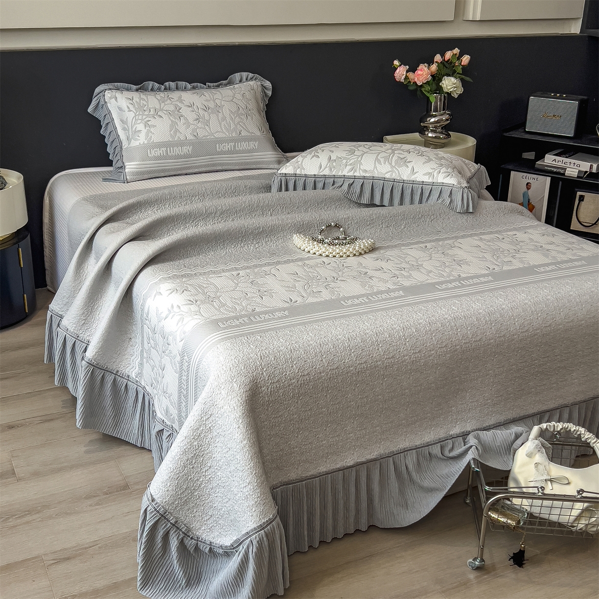 慕木家纺 2026新款A类三明治复合乙纶提花冰豆豆花边床盖款床裙欧洛菲系列（提供买家秀） 欧洛菲-灰