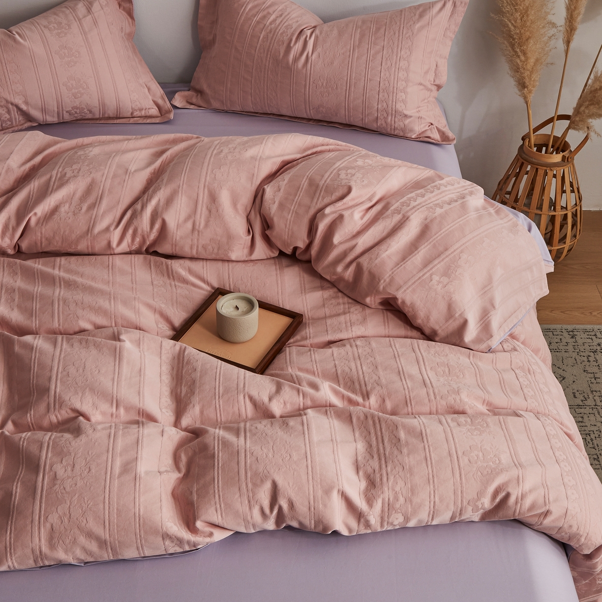 91家纺网 家纺一手货源 找家纺 顾家家居 2026新款AB面全棉厚织提花四件套 朝华-桃夭