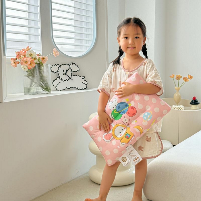 91家纺网 家纺一手货源 找家纺 暖羽屋羽绒馆 2026新款婴幼儿枕芯 学生枕头 小枕头30-50cm 小宝宝小朋友枕芯 梦想星球