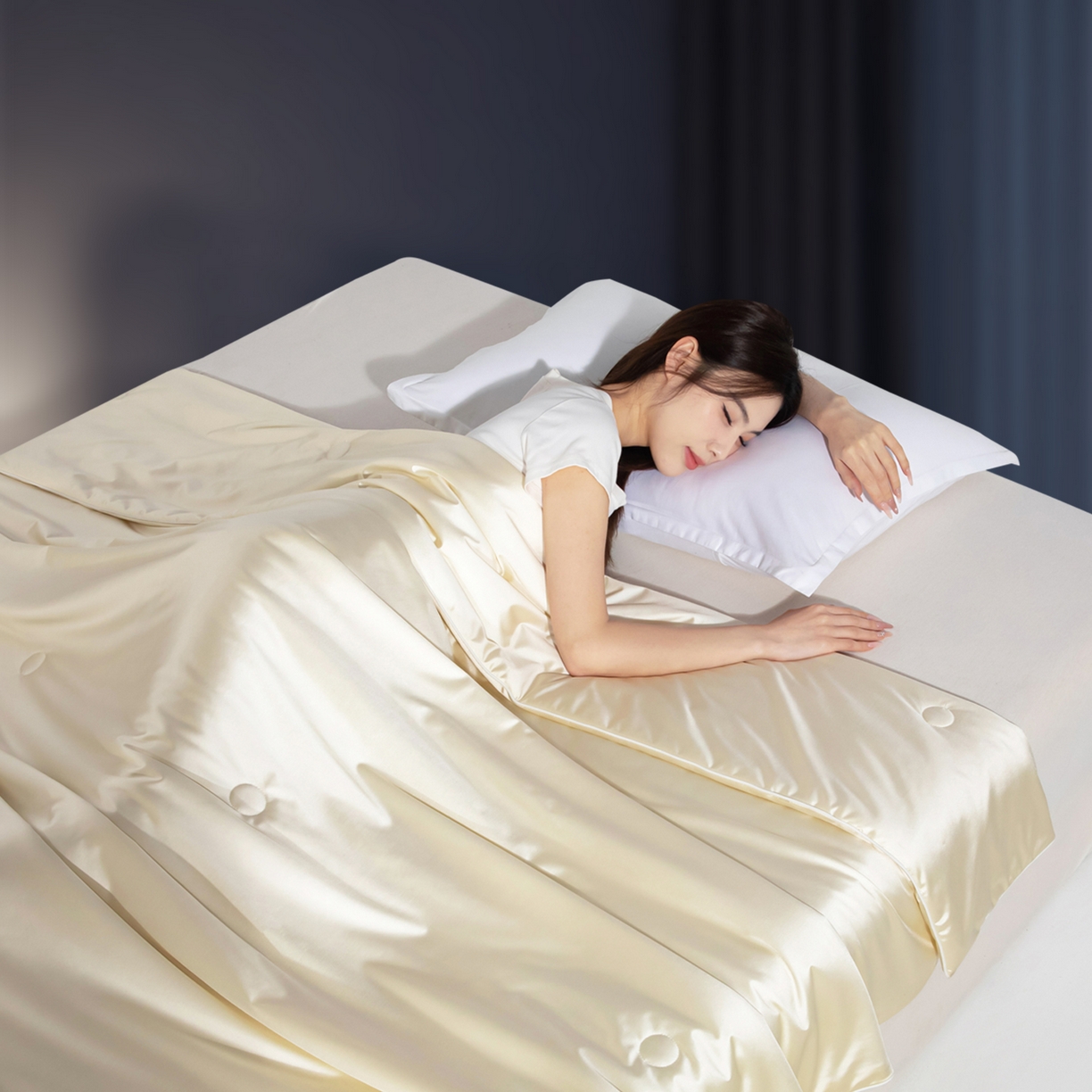 91家纺网 家纺一手货源 找家纺 亿莱鑫 2026新款高端天丝凉感夏被 被子被芯 香槟色