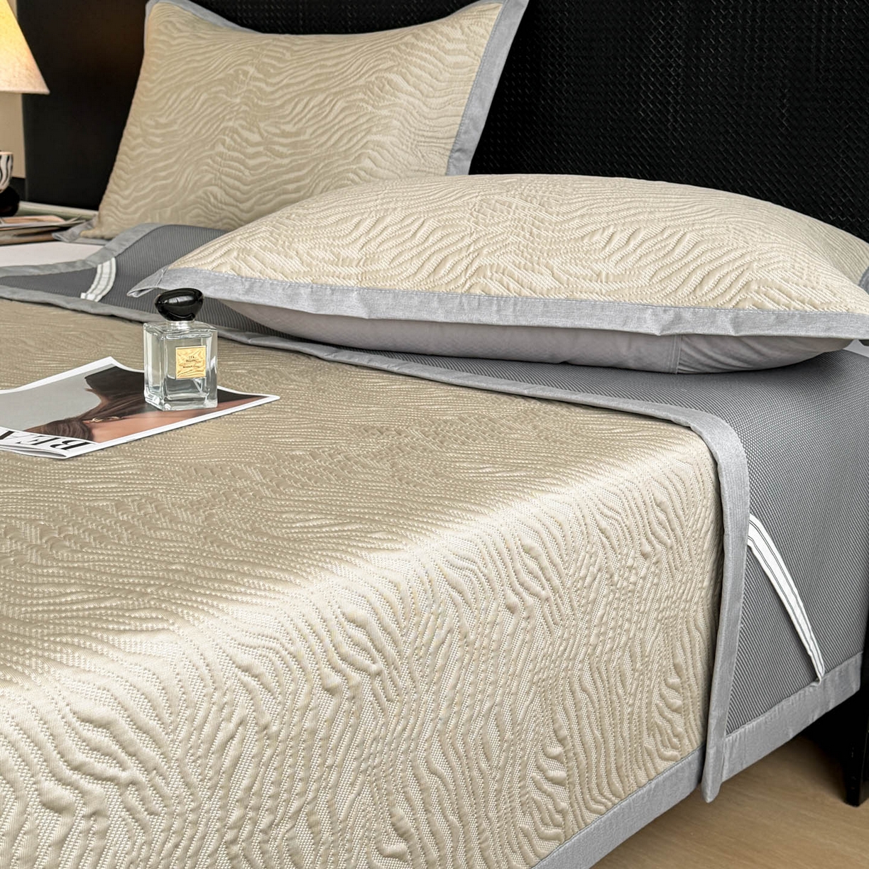 91家纺网 家纺一手货源 找家纺 倾慕家纺 2026新款立体提花冰豆豆凉席 山丘香槟