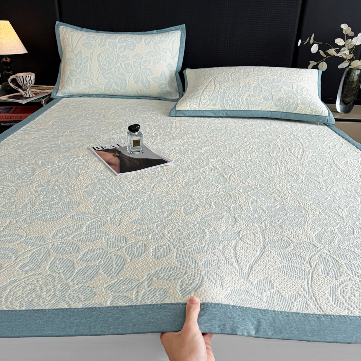 倾慕家纺 2026新款立体提花冰豆豆凉席 花意浓蓝