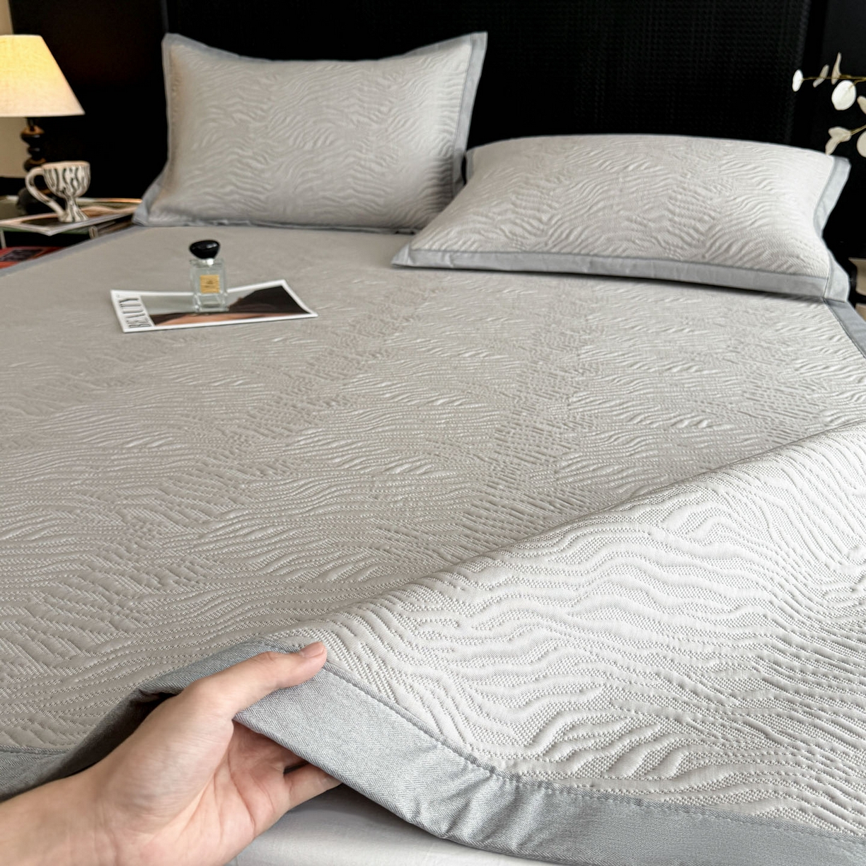 91家纺网 家纺一手货源 找家纺 倾慕家纺 2026新款立体提花冰豆豆凉席 山丘灰