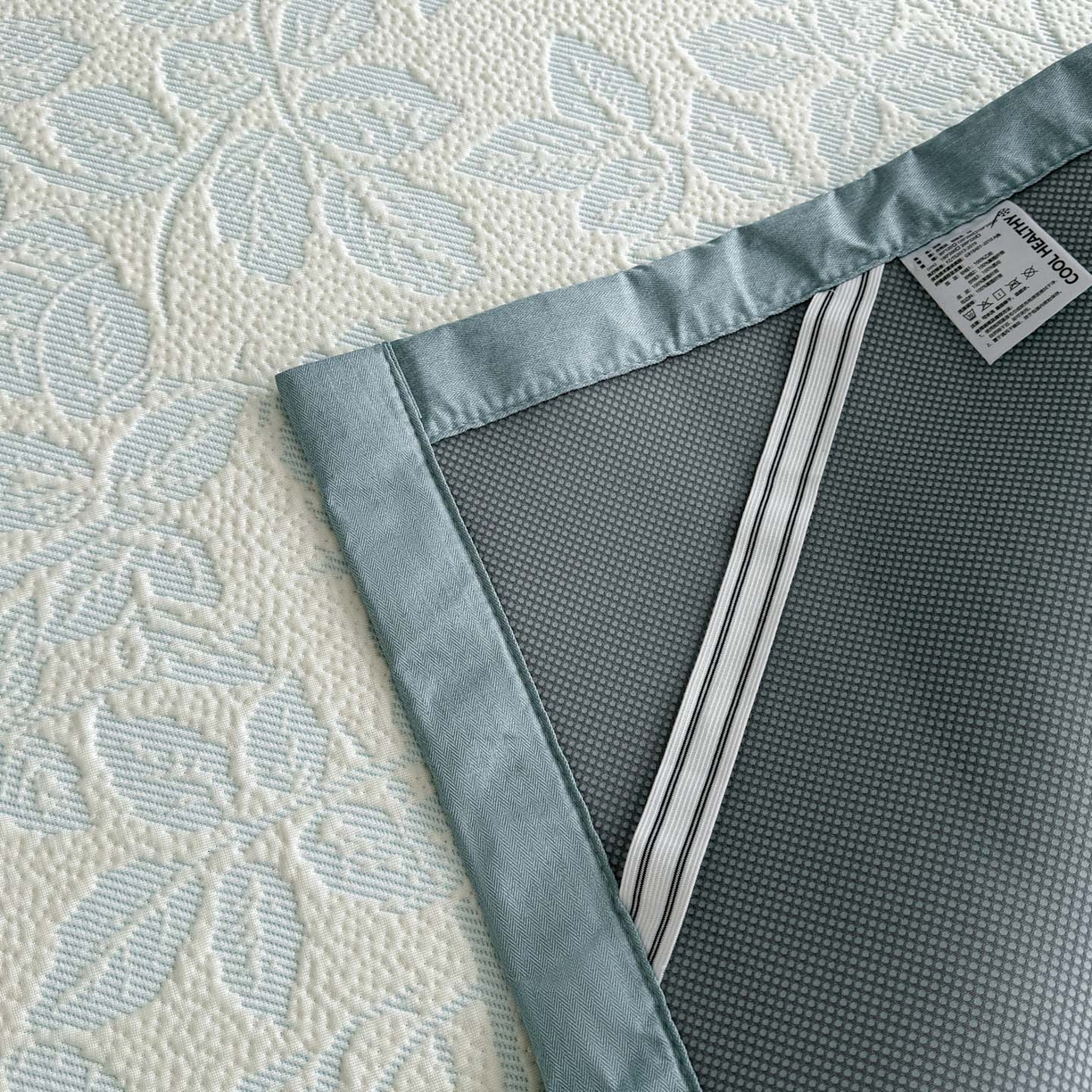 91家纺网 家纺一手货源 找家纺 倾慕家纺 2026新款立体提花冰豆豆凉席 花意浓蓝