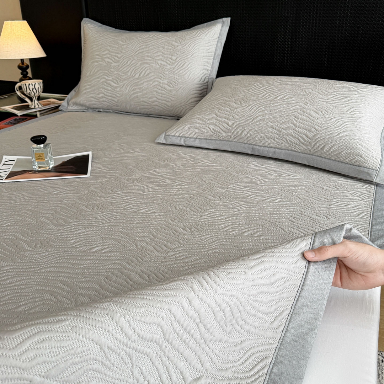 91家纺网 家纺一手货源 找家纺 倾慕家纺 2026新款立体提花冰豆豆凉席 山丘灰