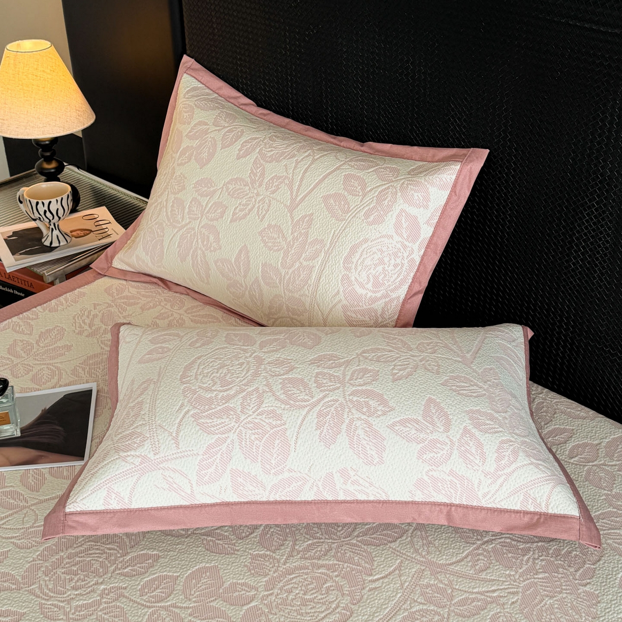 91家纺网 家纺一手货源 找家纺 倾慕家纺 2026新款立体提花冰豆豆凉席 花意浓粉