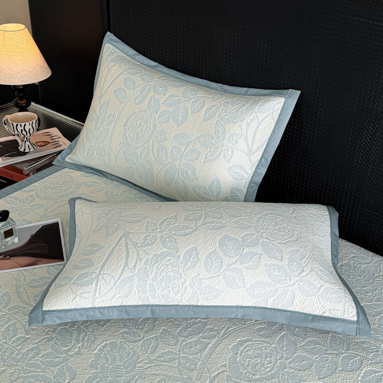 91家纺网 家纺一手货源 找家纺 倾慕家纺 2026新款立体提花冰豆豆凉席 花意浓蓝