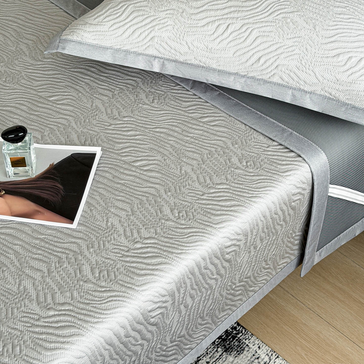 91家纺网 家纺一手货源 找家纺 倾慕家纺 2026新款立体提花冰豆豆凉席 山丘灰