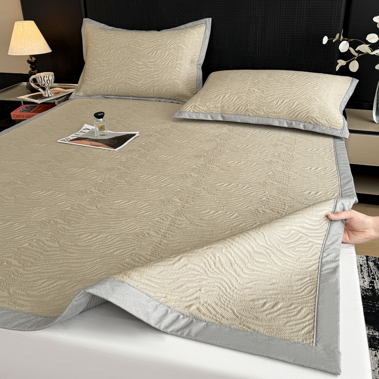 91家纺网 家纺一手货源 找家纺 倾慕家纺 2026新款立体提花冰豆豆凉席 山丘香槟