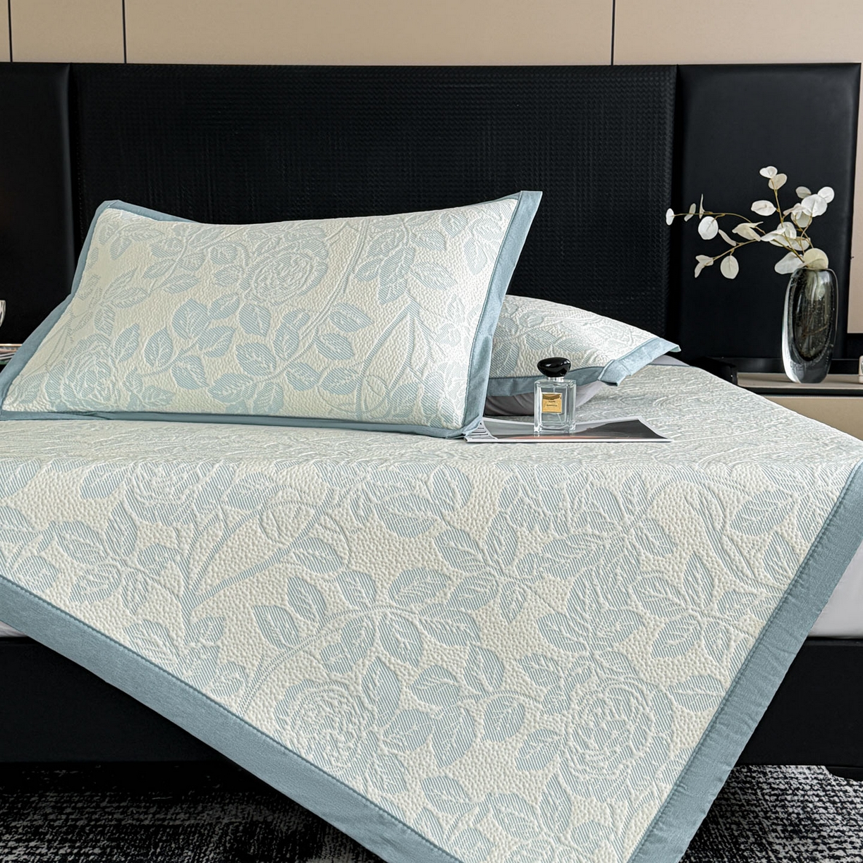 91家纺网 家纺一手货源 找家纺 倾慕家纺 2026新款立体提花冰豆豆凉席 花意浓蓝