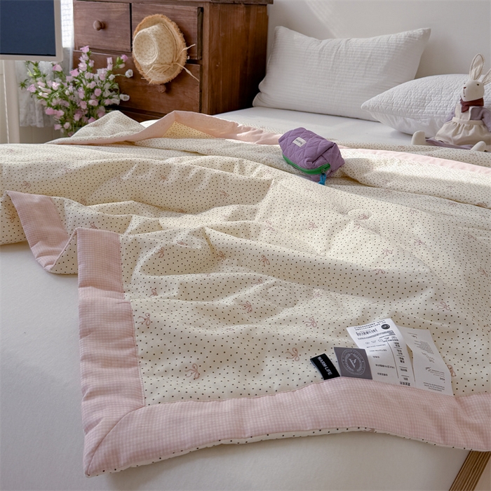 91家纺网 家纺一手货源 找家纺 暖生活 2026新款A类母婴级全棉双层纱夏被 粉黛蝴蝶结