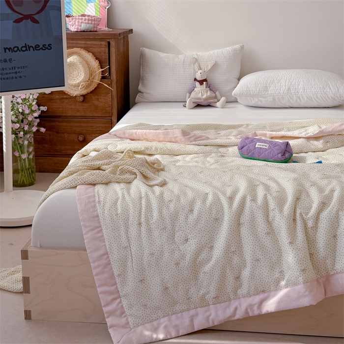 91家纺网 家纺一手货源 找家纺 暖生活 2026新款A类母婴级全棉双层纱夏被 粉黛蝴蝶结