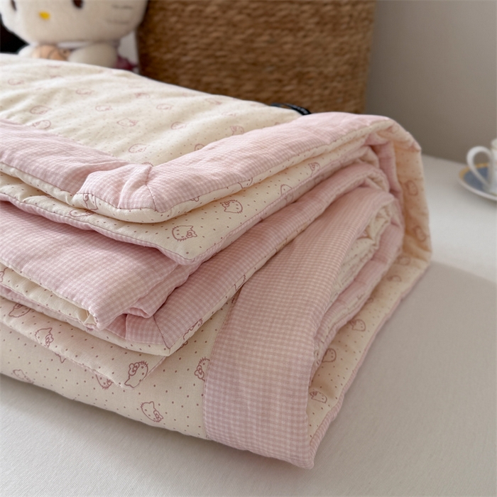 91家纺网 家纺一手货源 找家纺 暖生活 2026新款A类母婴级全棉双层纱夏被 波点凯蒂