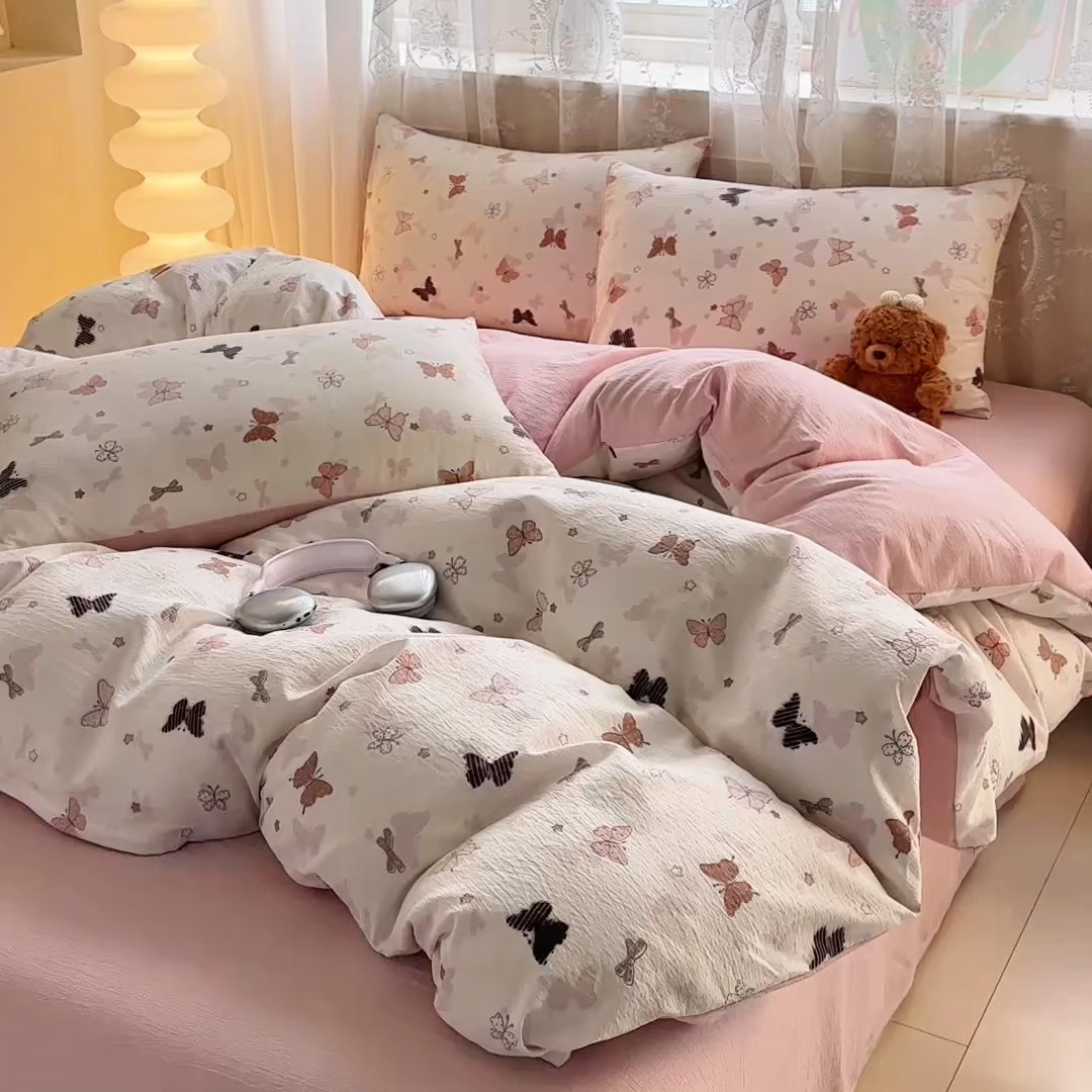 91家纺网 家纺一手货源 找家纺 侯先生家纺新款直播爆款云感双层纱皱皱纱四件套小清新水洗棉床笠 花间蝶语