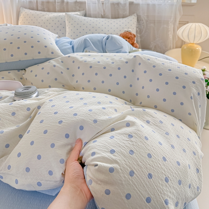 91家纺网 家纺一手货源 找家纺 侯先生家纺新款直播爆款云感双层纱皱皱纱四件套小清新水洗棉床笠 蓝波点