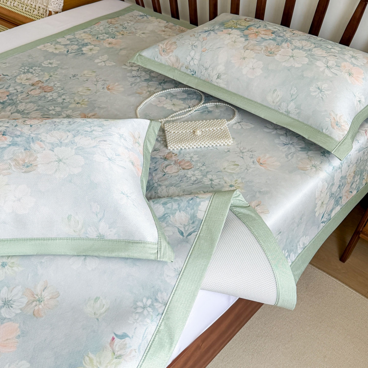 91家纺网 家纺一手货源 找家纺 倾慕家纺 2026新款A类数码印花冰泉丝凉席 玉兰花绿