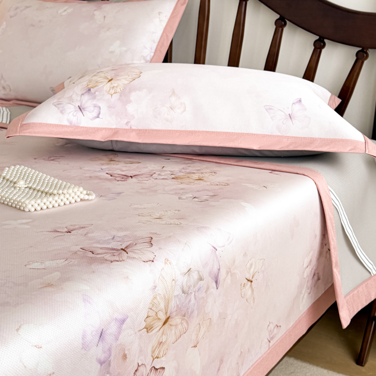 91家纺网 家纺一手货源 找家纺 倾慕家纺 2026新款A类数码印花冰泉丝凉席 蝴蝶之舞粉