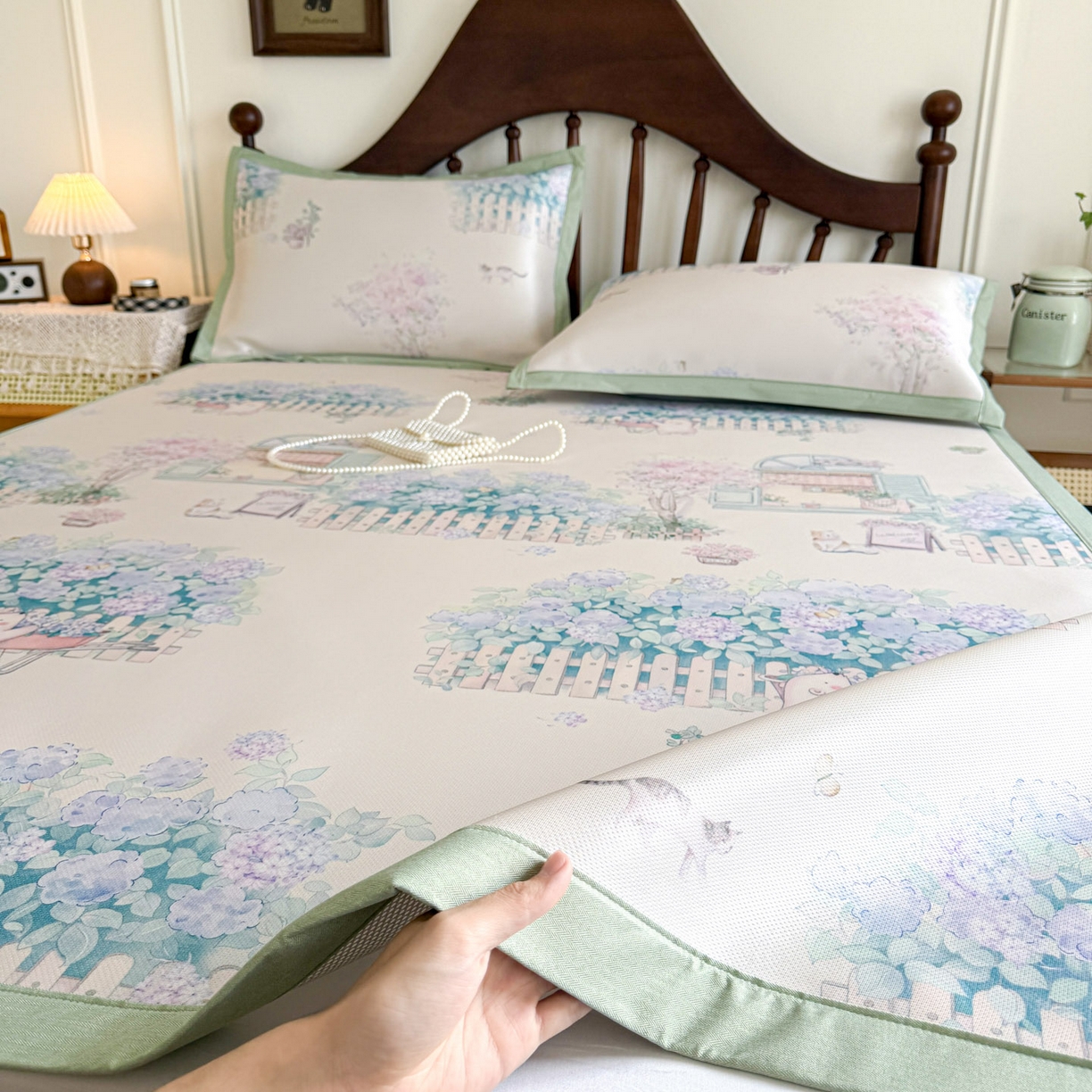 91家纺网 家纺一手货源 找家纺 倾慕家纺 2026新款A类数码印花冰泉丝凉席 鲜花小镇