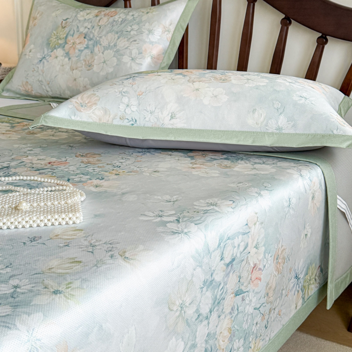 91家纺网 家纺一手货源 找家纺 倾慕家纺 2026新款A类数码印花冰泉丝凉席 玉兰花绿